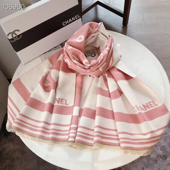 ๐โจAUTHENTICโจ๐CHANEL scarf - Picture 4 of 4